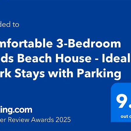 3-bedroom - 8 Minutes To Centre, Free Private Parking For 2 Cars, 70