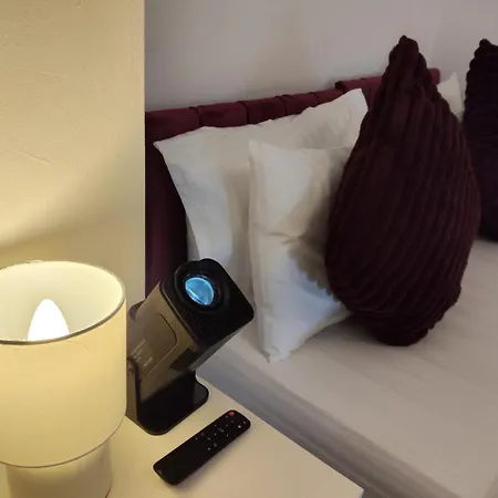 Semesterbostad Comfortable 3 Bedrooms House - Ideal For Family And Contractors - Free Wifi, Projector In Bedroom And Free Parking For 2 Cars *