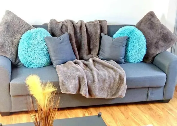 Holiday home Comfortable 3 Bedrooms House - Ideal For Family And Contractors - Free Wifi, Projector In Bedroom And Free Parking For 2 Cars *